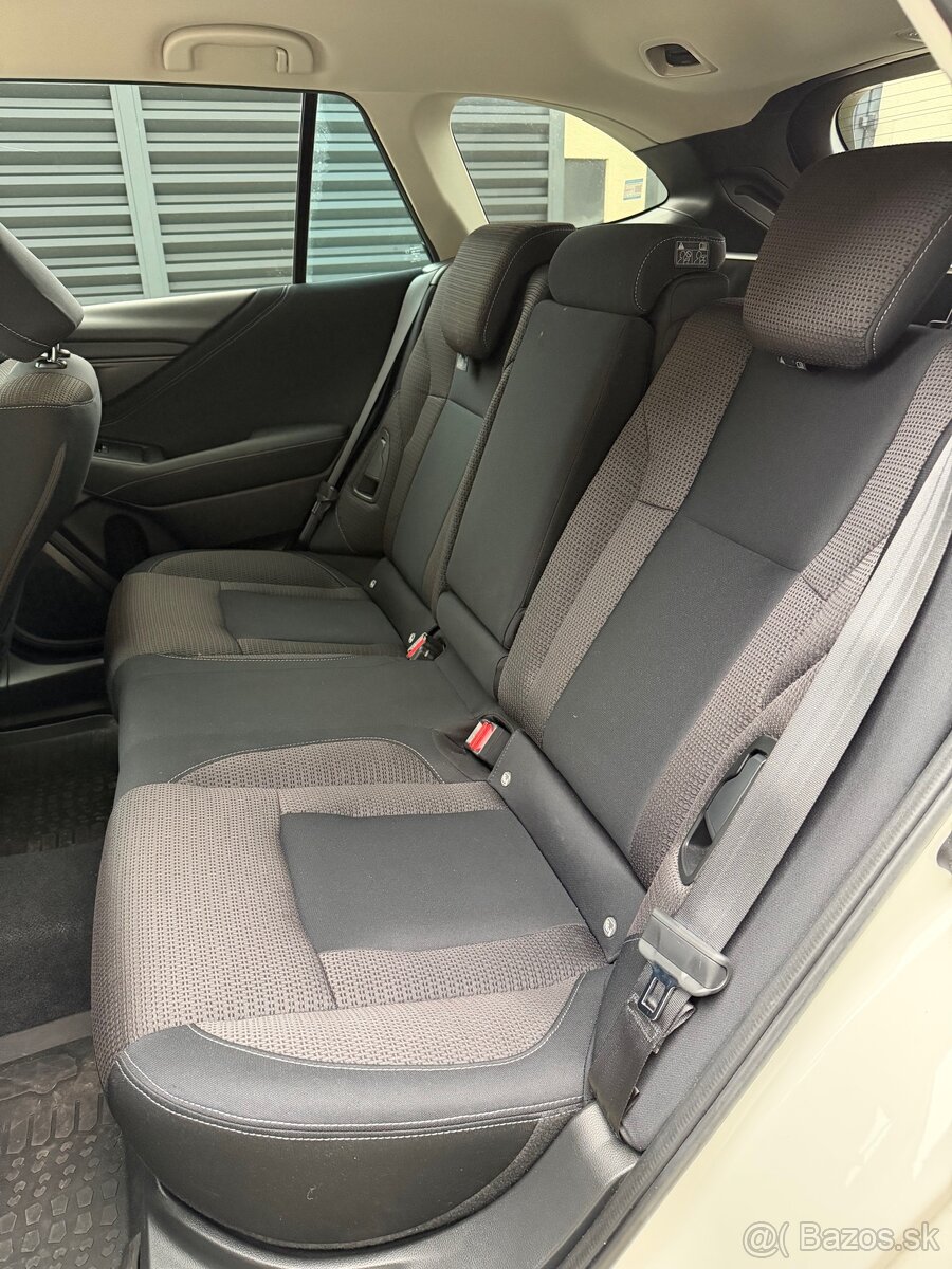 Subaru Outback Adventure 4x4 v záruke, odpočet DPH - 15