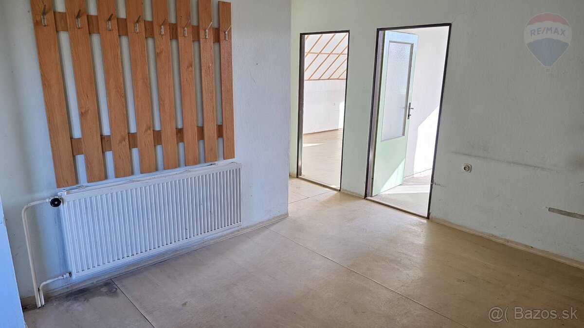 Výrobná hala s bývaním v obci Topoľnica. "REZERVOVANÉ" - 15