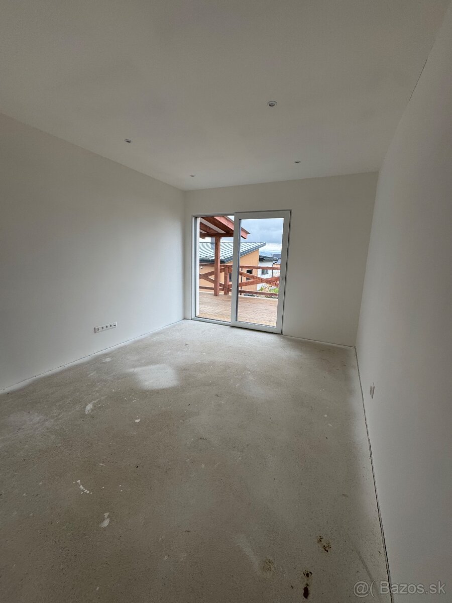 🏡 Na predaj moderný rodinný dom s výhľadom na Vysoké Tatry - 15