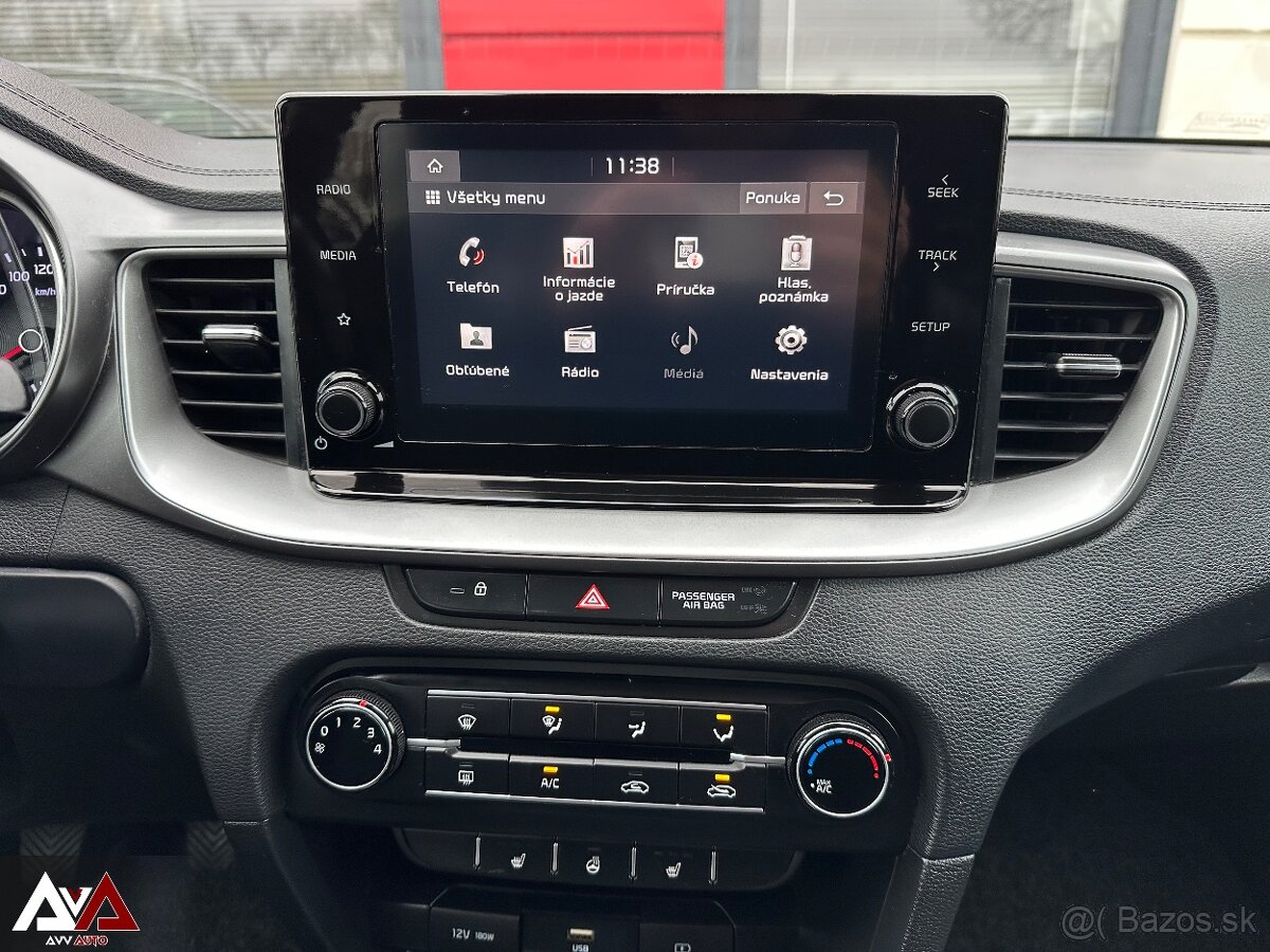 Kia Ceed SW 1.5 T-GDi Silver, Slovenské vozidlo - 15