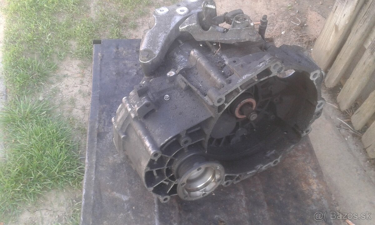 VW Passat b6 2.0tdi 103kw-Rozpredam - 15