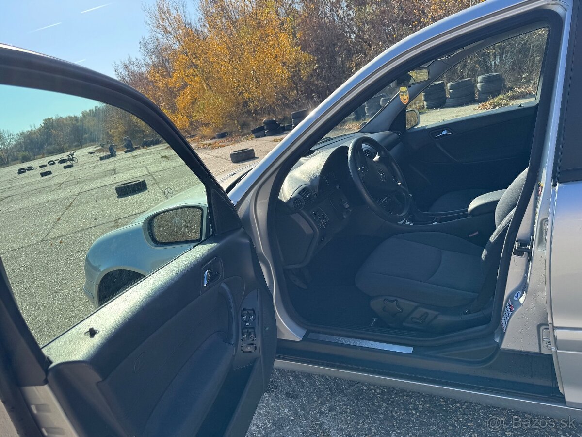 Predám Mercedes-Benz C180 Kompressor W203 Classic - MT6 - 15