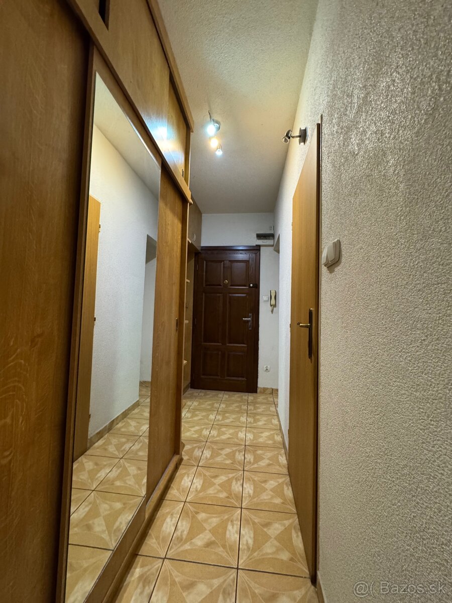 🏡 Na predaj 3-izbový byt - 15