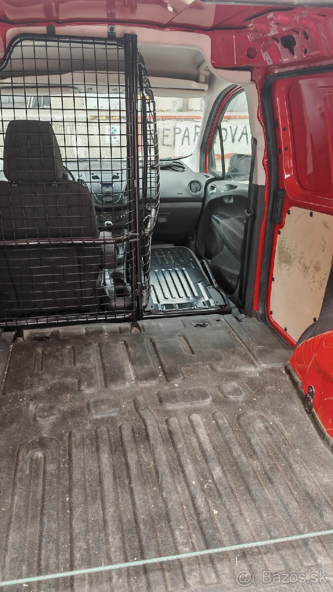 Ford Tranzit Courier - 15