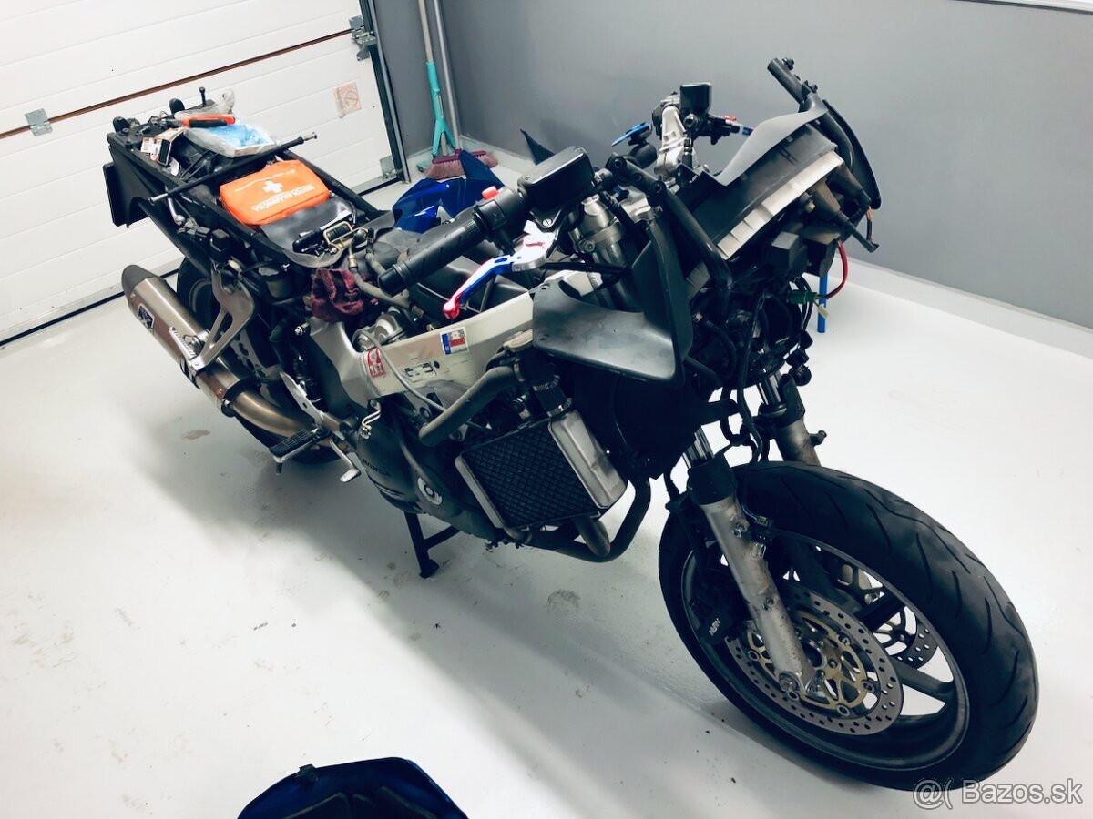 Honda VFR 800 FI - 15