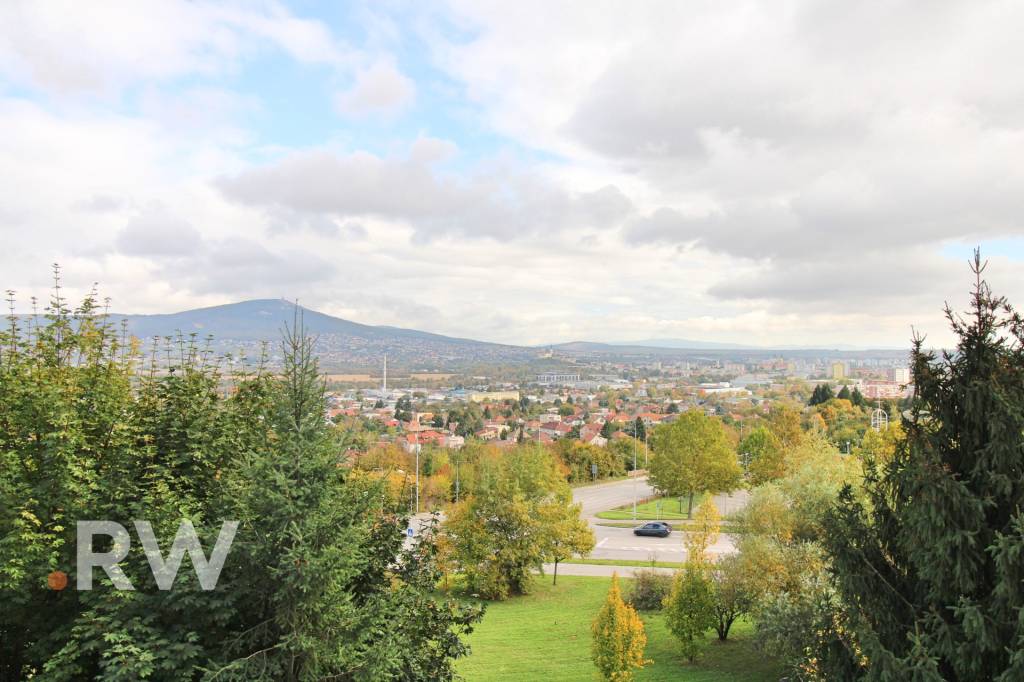 REZERVOVANE - Príjemný 3 izbový byt s lodžiou -78m2 - 15