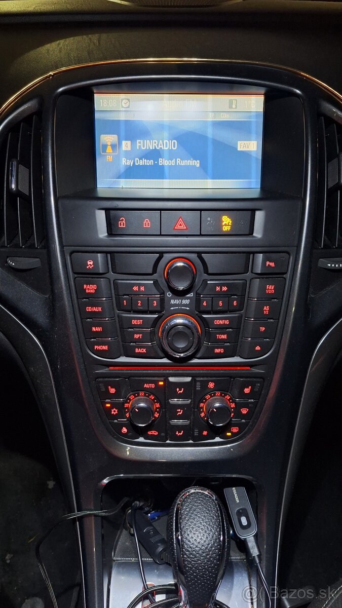 Opel Astra J sportstourer - 15