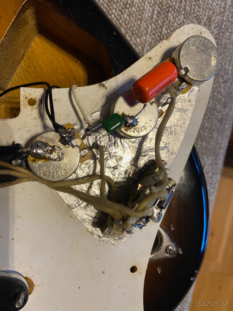 Fender Stratocaster JV57 1982 - 15