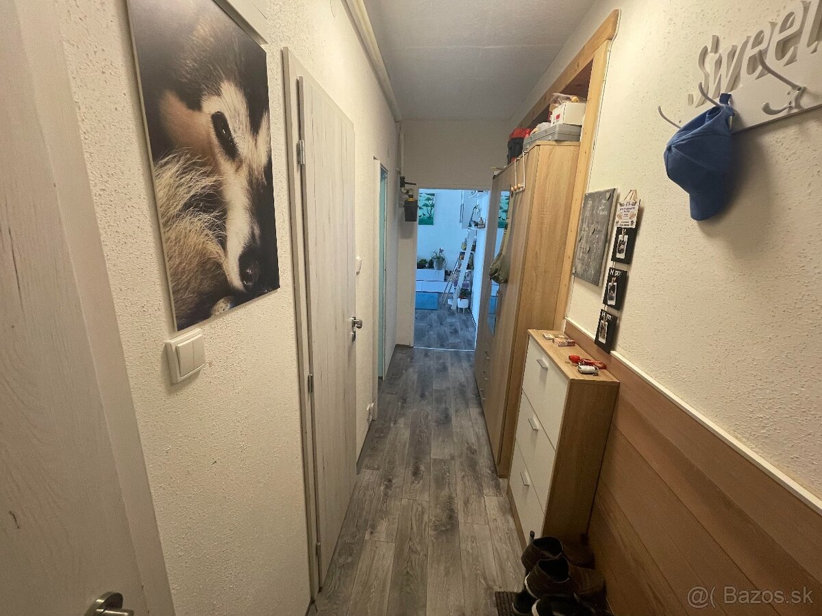 Zrekonštruovaný, zariadený byt 70 m² s garážou a záhradkou - 15