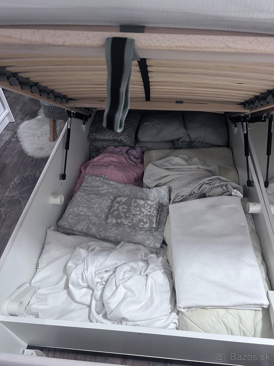 Čalúnená posteľ 180x200 s matracmi - 15