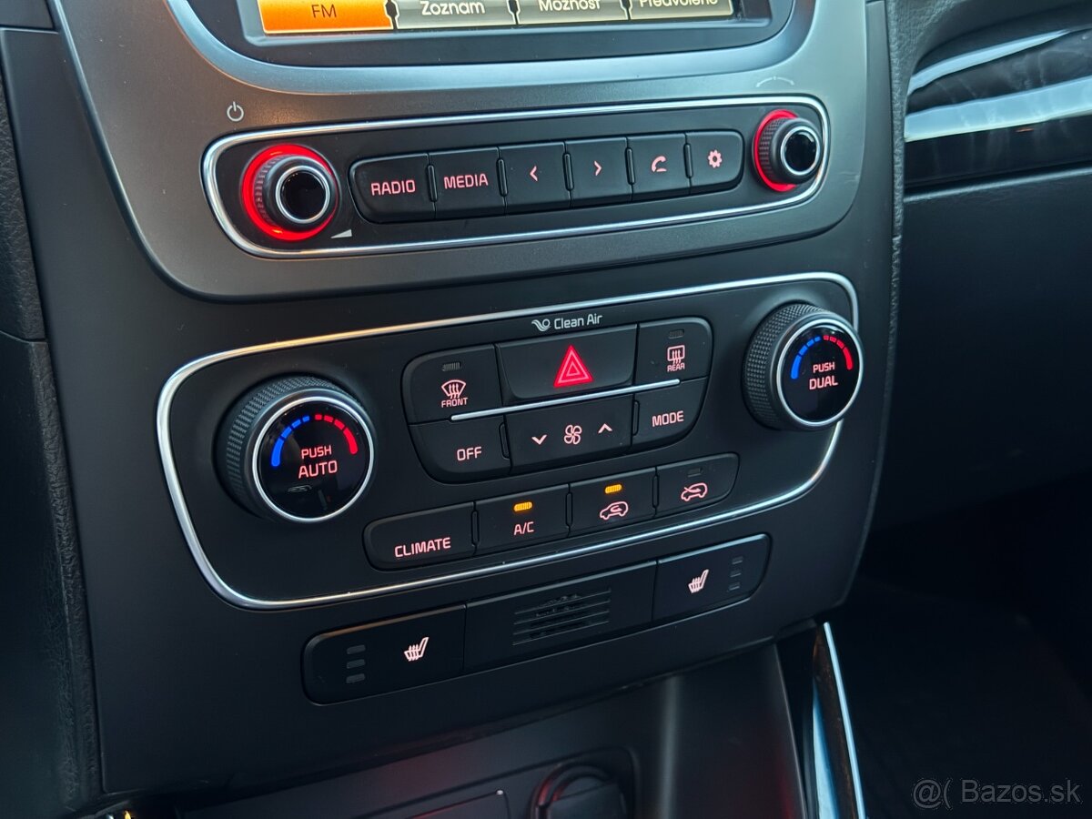 Kia Sorento 2.2 AWD 1.majiteľ, komplet historia - 15