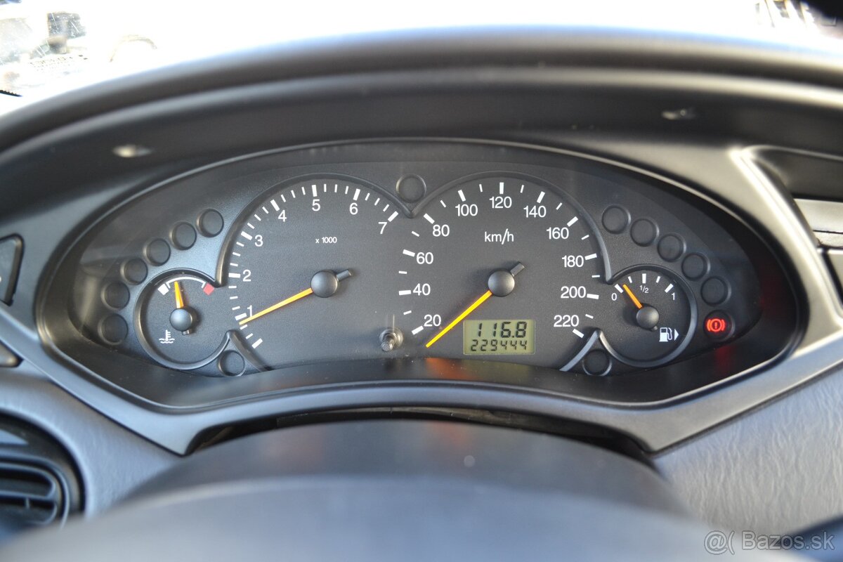 Ford Focus Kombi 1.6i 16V - 15