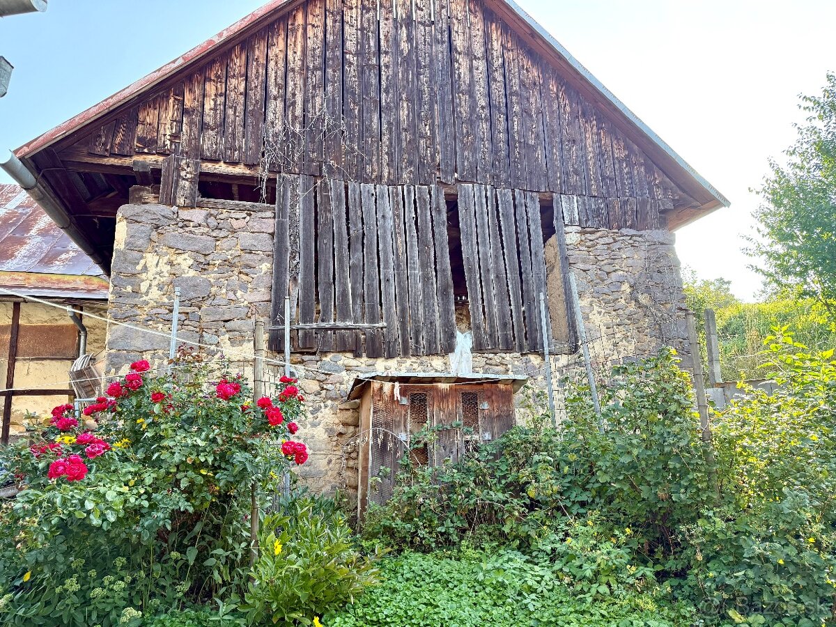 REZERVOVANÉ. Dva rodinné domy s pozemkom Dobrá Niva - 15