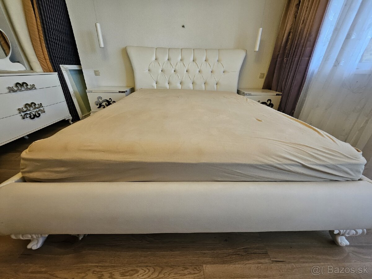 Luxusné biele kreslo z koženky – elegantné a pohodlné - 15