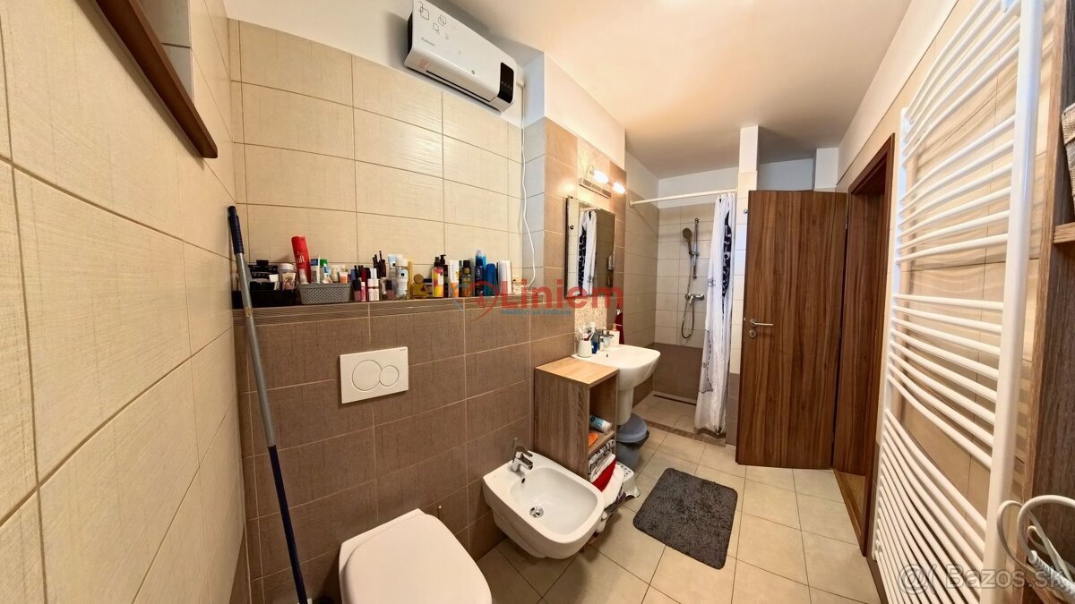 Znížená cena o 10% - Predaj 3-izbového priestranného bytu v - 15