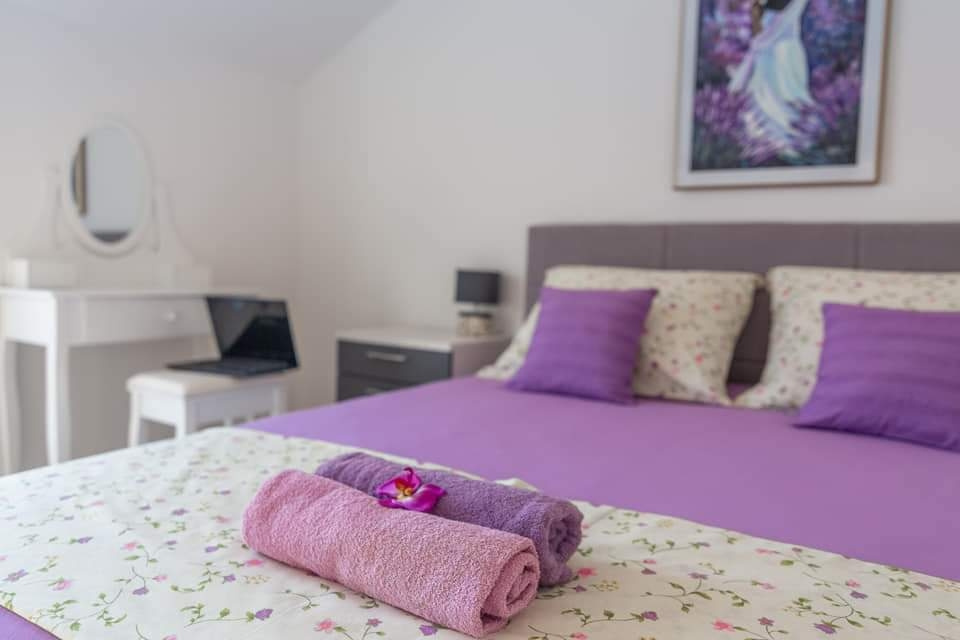 Chorvatsko-Dom s bazénom v Živogošče - 15