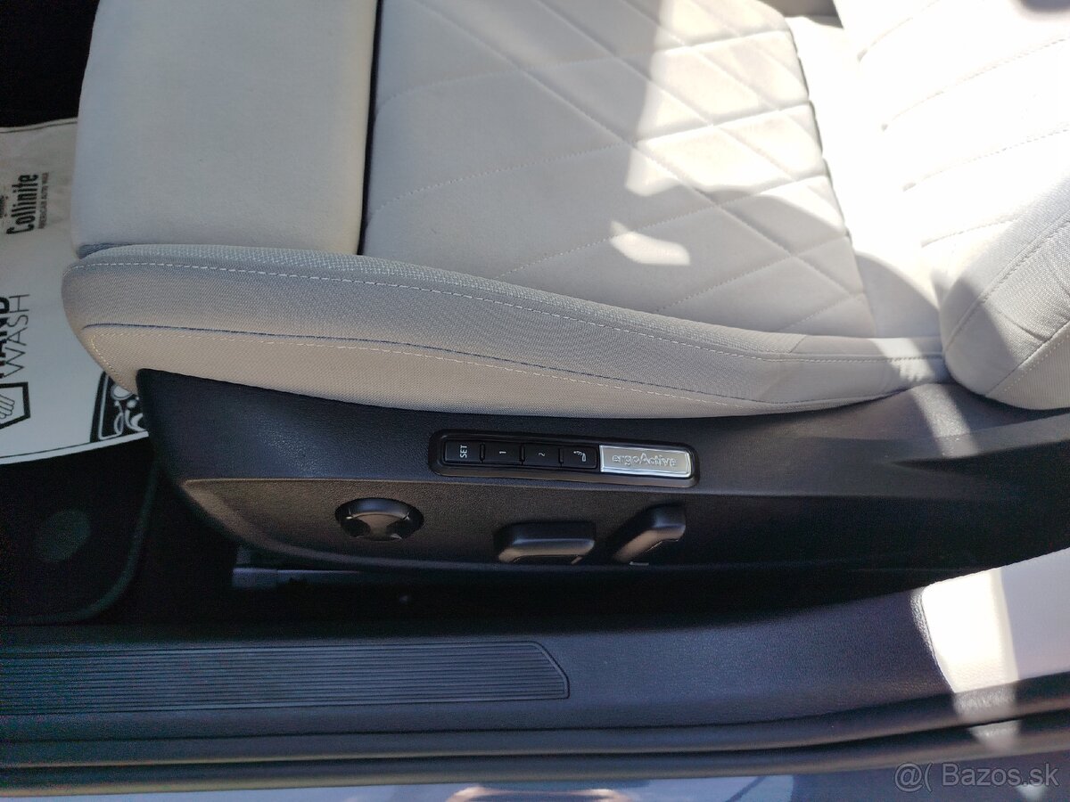 Vw golf 8 2,0 TDI,85 kw,5/2021,5 dver. - 15