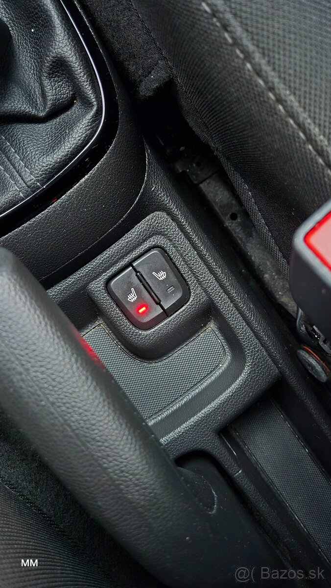 Opel, vyhrievaný volant + sedačky - 15