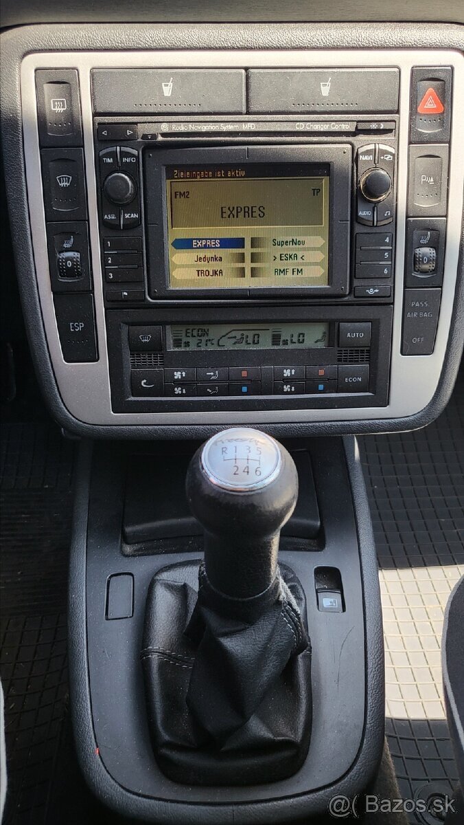 Predám VW Sharan 2.0TDI 103kw - 15