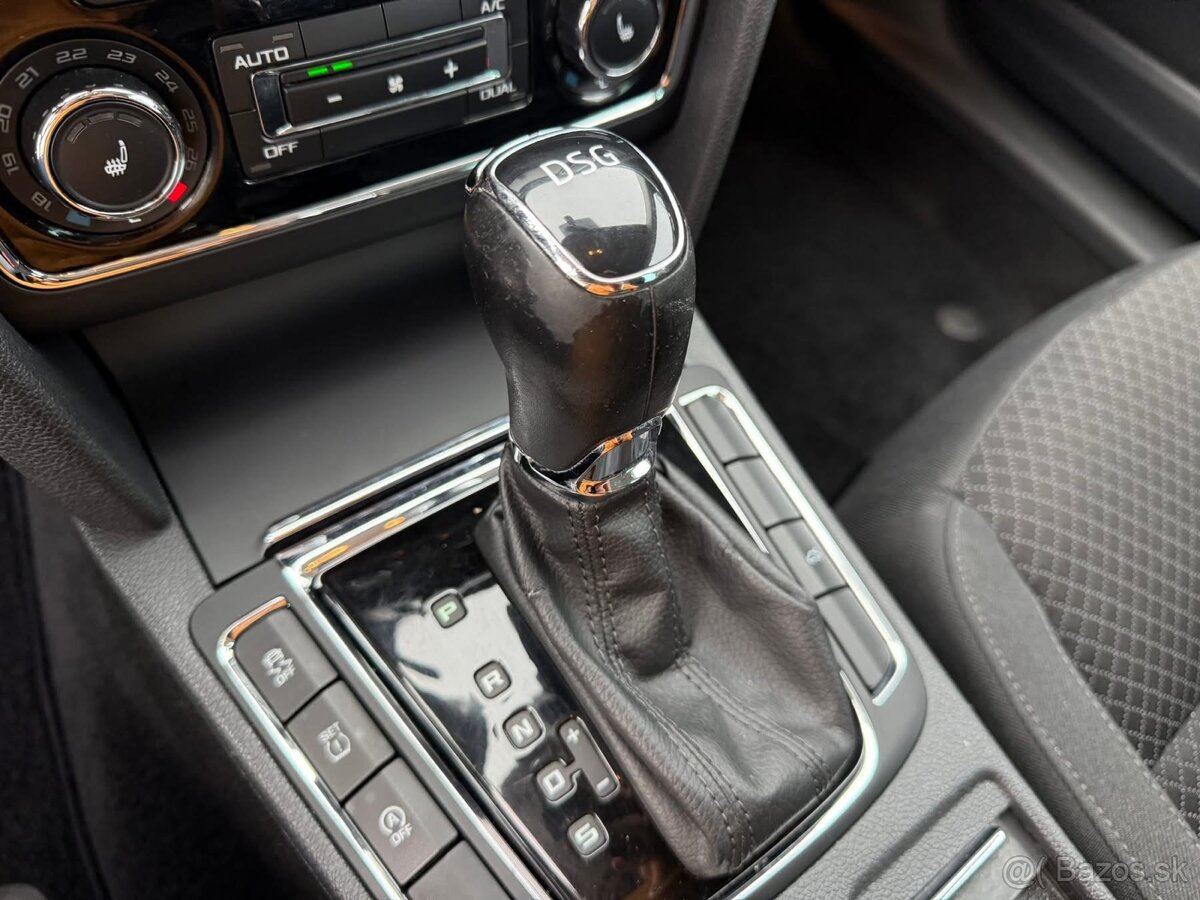 Škoda Superb Combi 2.0 TDI CR 140k Elegance DSG - 15