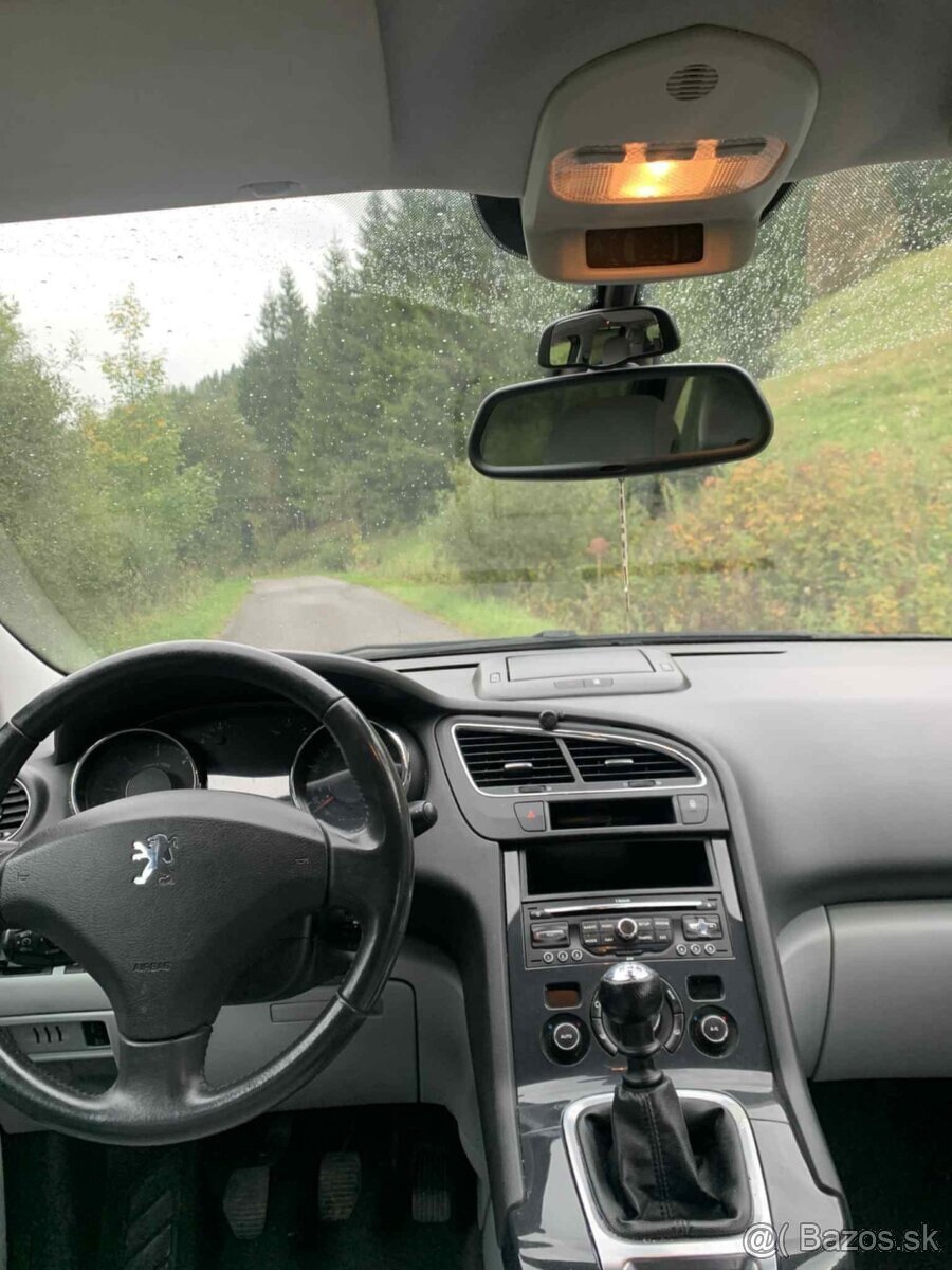 Peugeot 5008 1.6 HDi RV 2012 7miestne Panoráma - 15