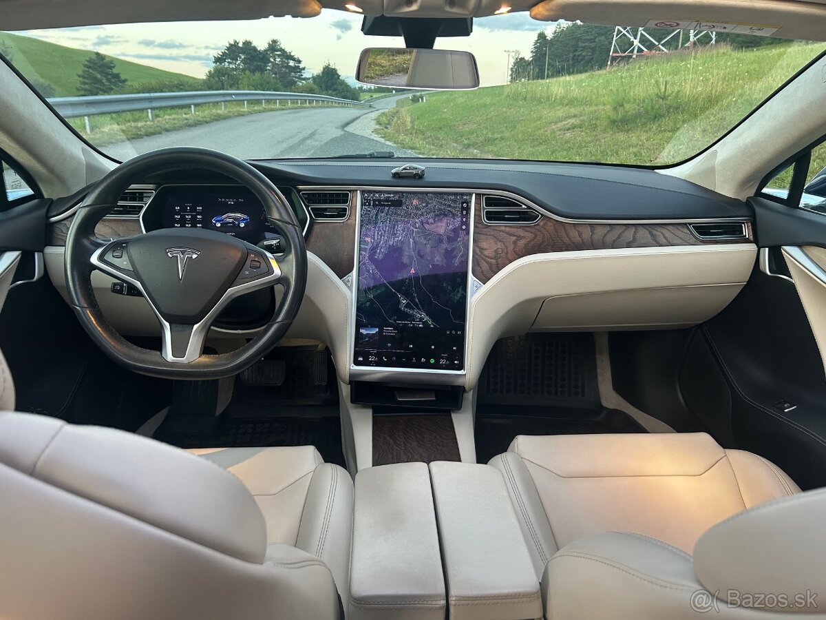 TESLA model S75 - 15