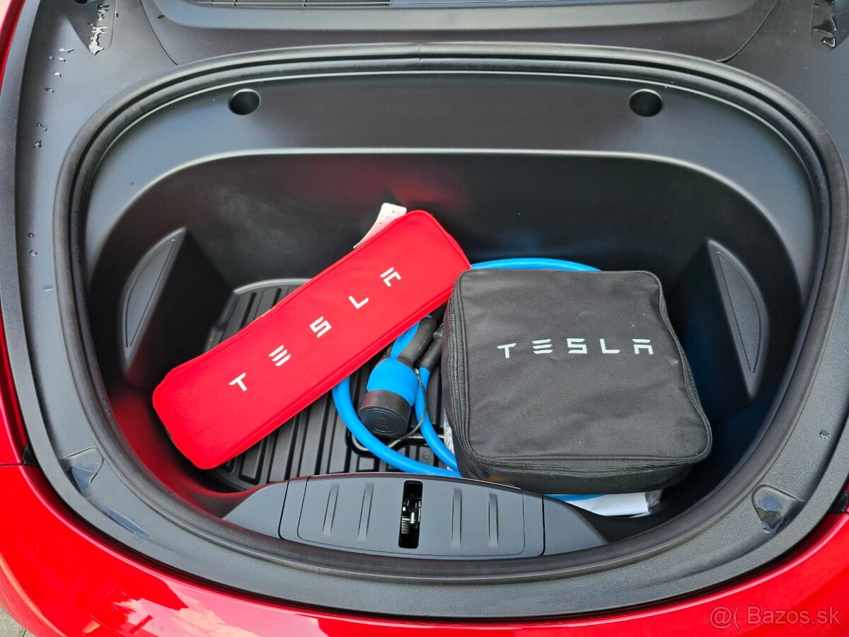 Tesla Model 3 Performance AWD 2021, Nebúrané Aj na splátky - 15