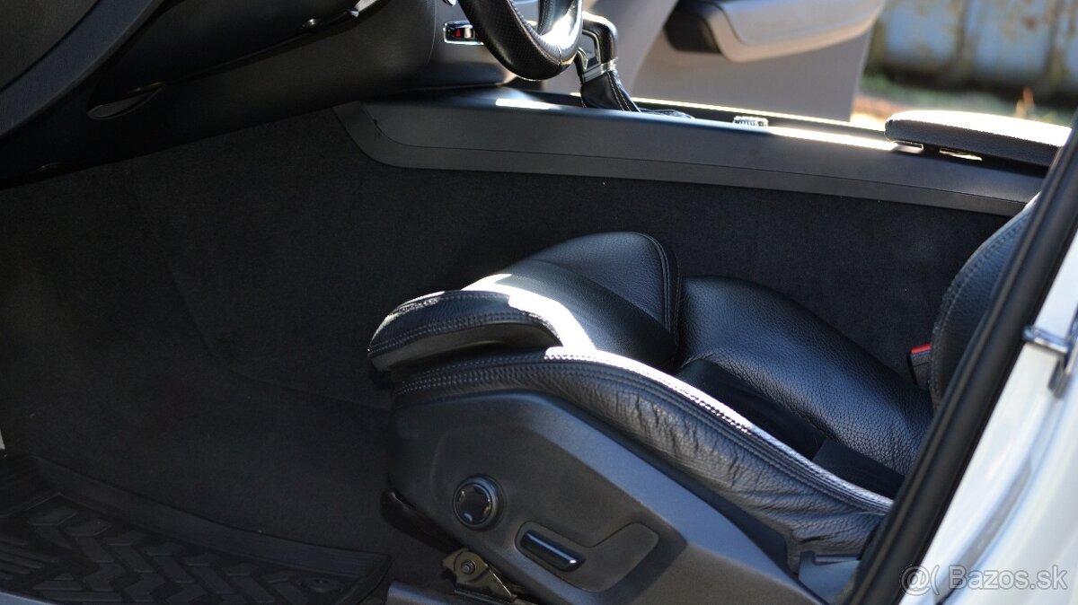 Volvo XC60 D4 R-Design AWD A/T - 15