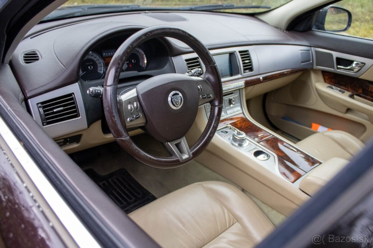 JAGUAR XF 3.0D V6 155kW LUXURY 2011 - 15