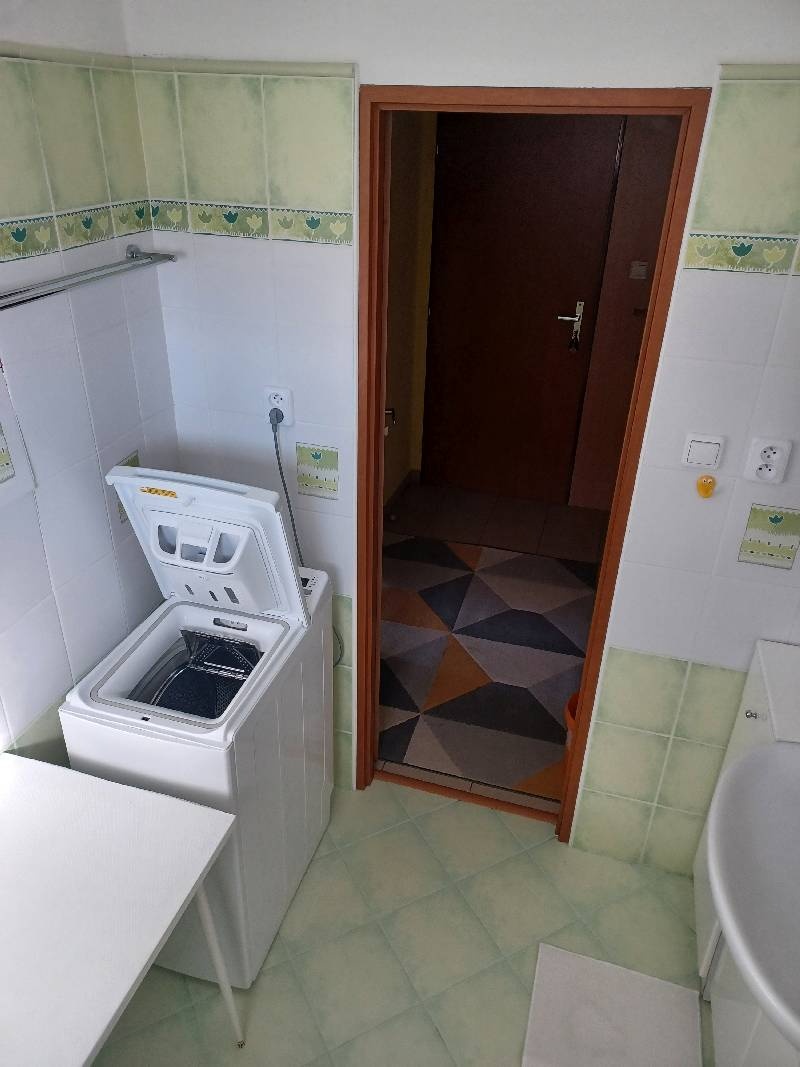 Slnečný 2 izb. byt - prerobený na 3 izbový - Žilina, Hájik.. - 15