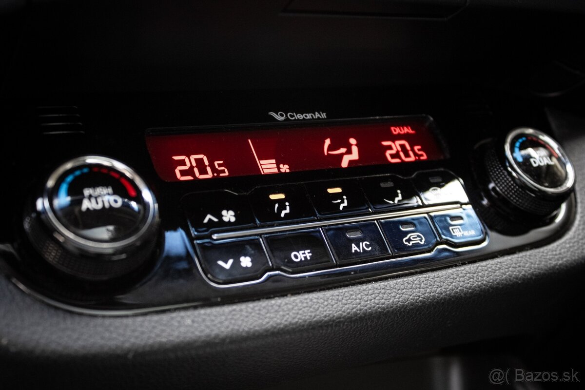 Kia Sportage 2.0 CRDi 4WD automat - 15