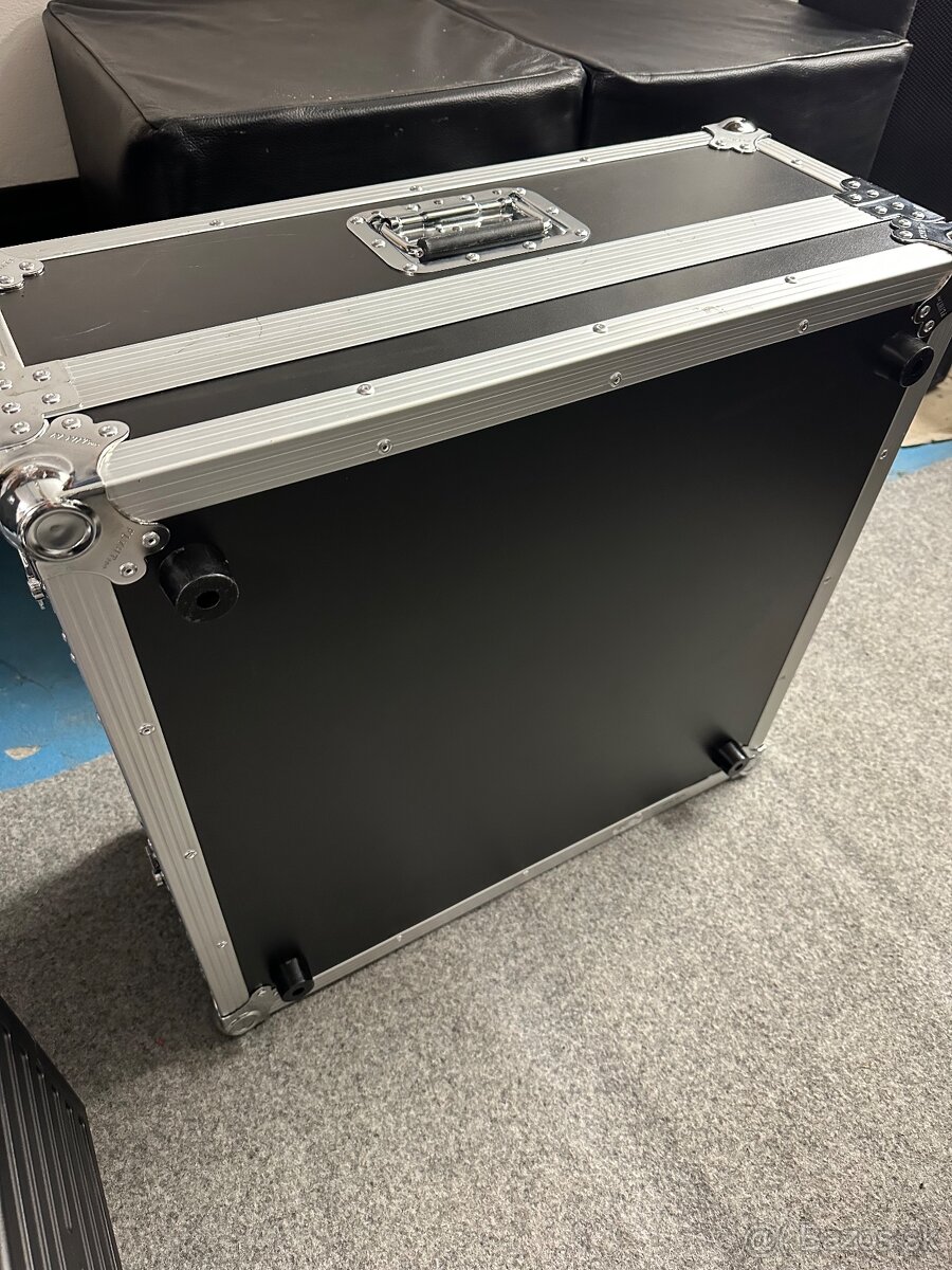 BEHRINGER COMPACT x32 - 15