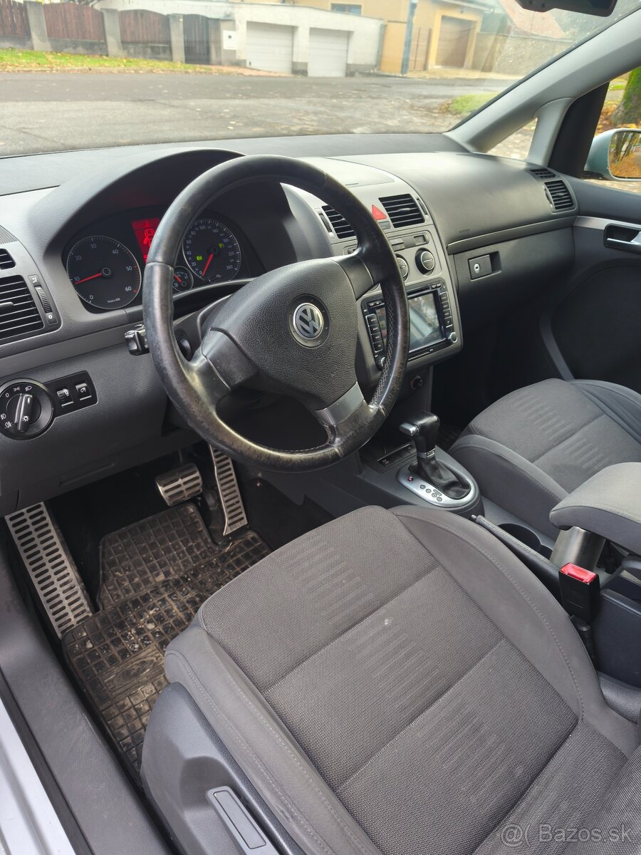 Volkswagen Touran 2.0 TDI - 15