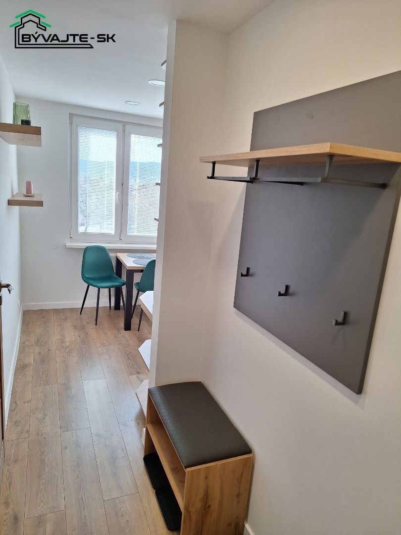 Krásny jednoizbový byt v Prievidzi s výhľadom na Bojnický zá - 15