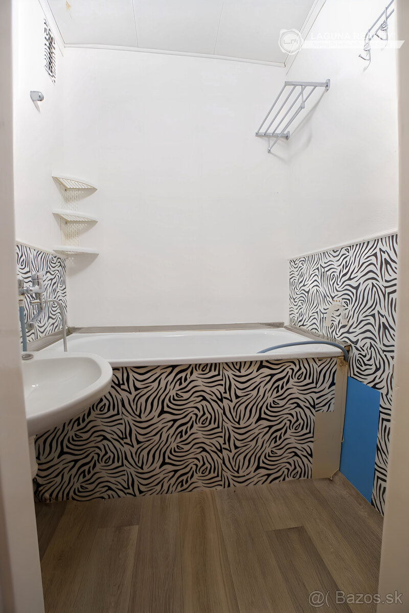 Slnečný byt 2+1 s loggiou v centre, Banícka ul., Sp. N. Ves - 15