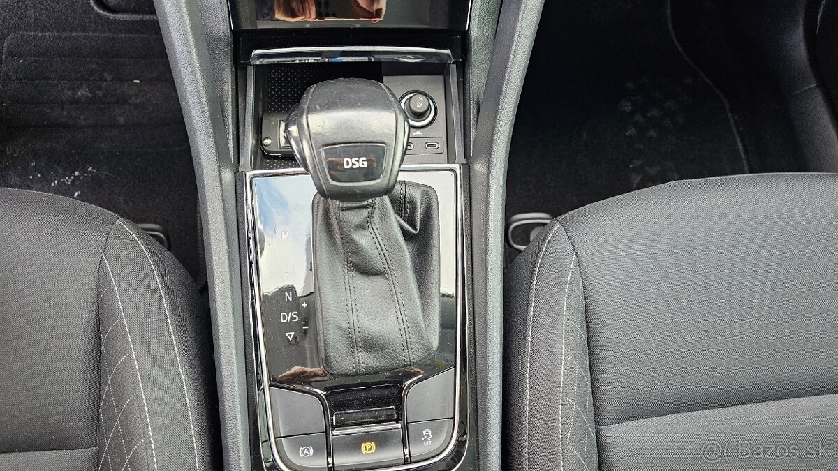 Škoda Karoq 1.6 TDI Live Plus DSG 2021 - 15