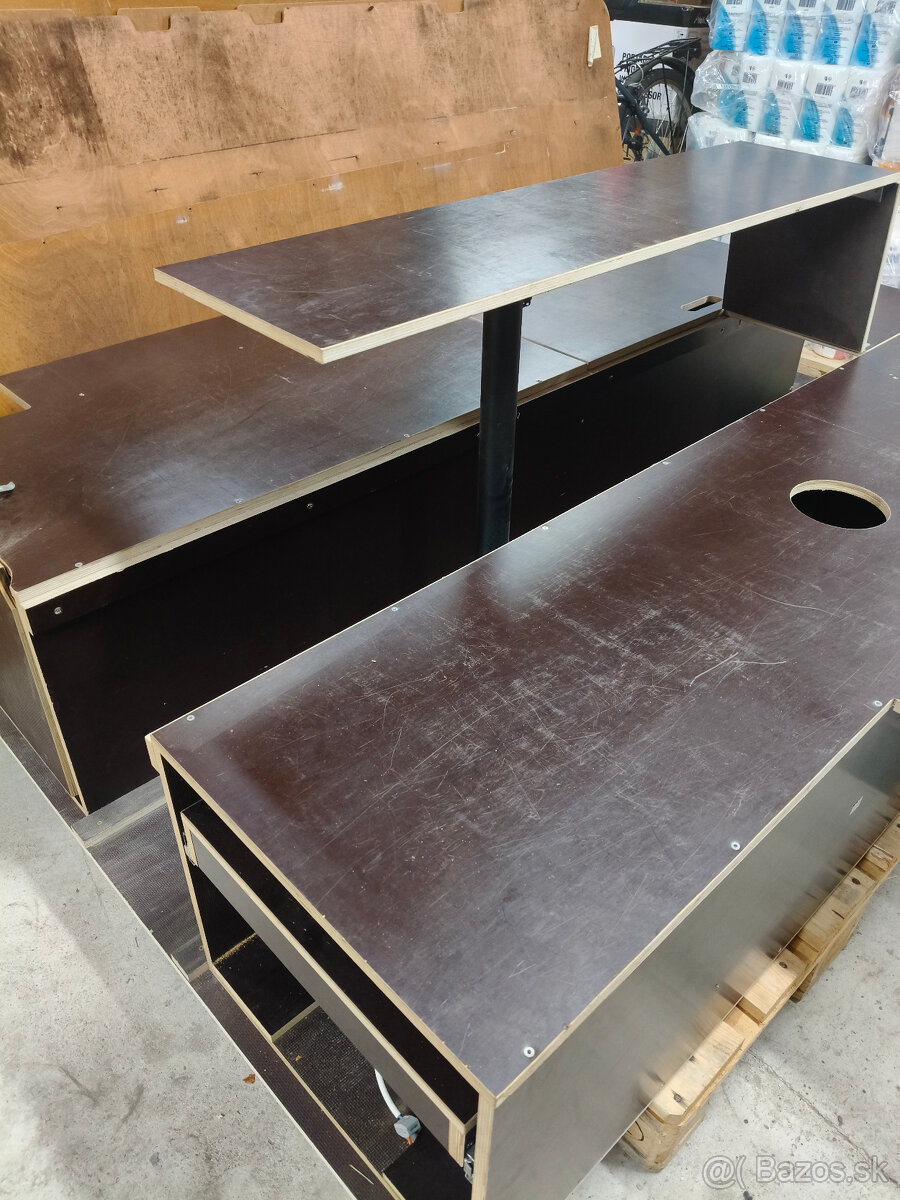 Kempingová vstavba do dodávky - 15