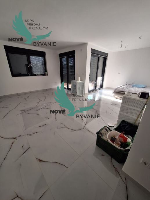 Na predaj novostavba - dvojpodlažný apartmán s výhľadom na m - 15