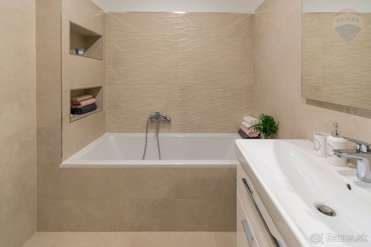 NA PREDAJ - mezonet 3 izb. byt+ terasa+garáž - REZERVOVANÉ - 15