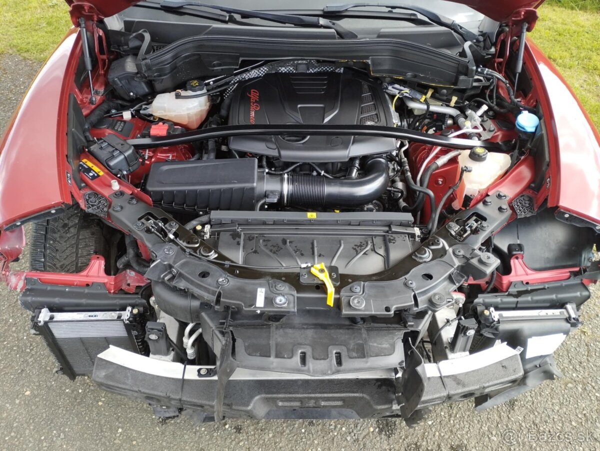 Alfa Romeo Stelvio 2.0T 206kw HAVAROVANÉ, DPH - 15