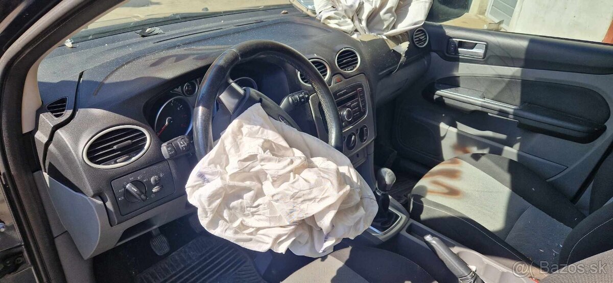 Ford Focus FL 1,6i 74kw kód motora: SHDC - 15