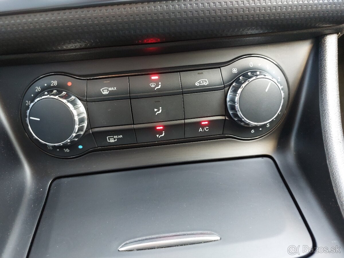 Mercedes-Benz A trieda 180 CDI BlueEFFICIENCY A/T - 15