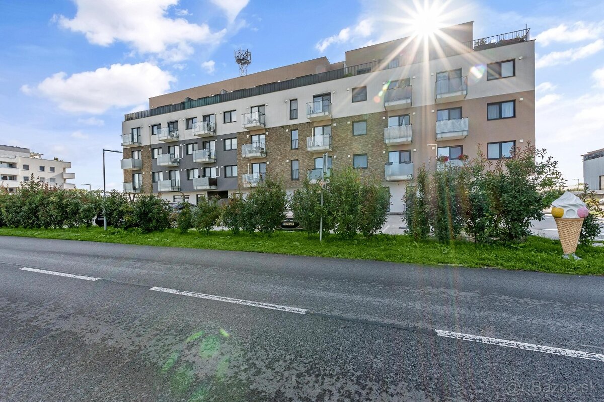 Moderný 2-izbový byt s balkónom a parkovacím miestom - 15