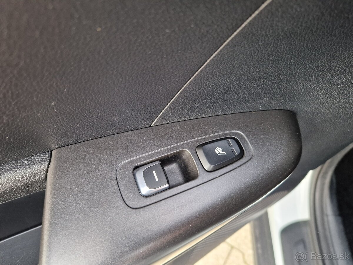 Kia Sportage 2.0 CRDi 4WD AT Gold Odpočet DPH - 15