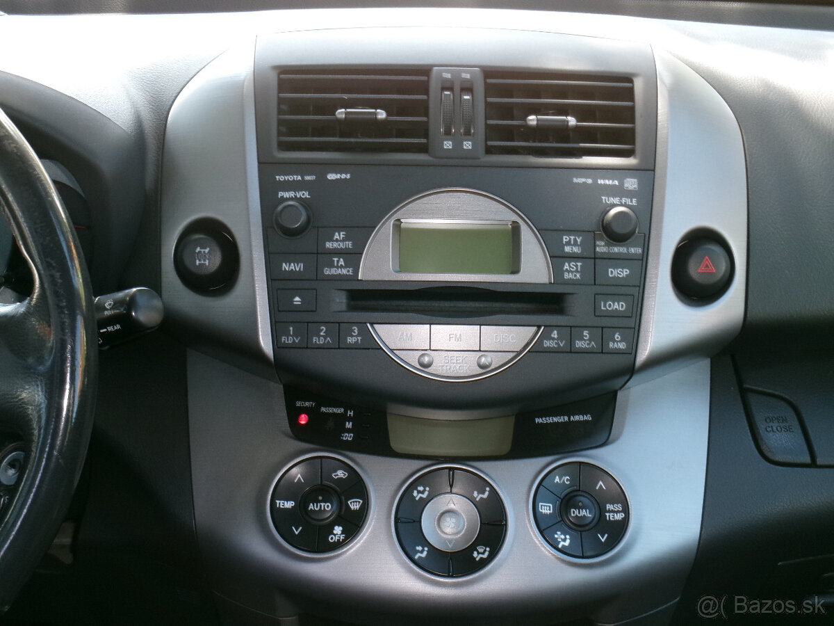 TOYOTA RAV4 2.2 D 4x4 - 15