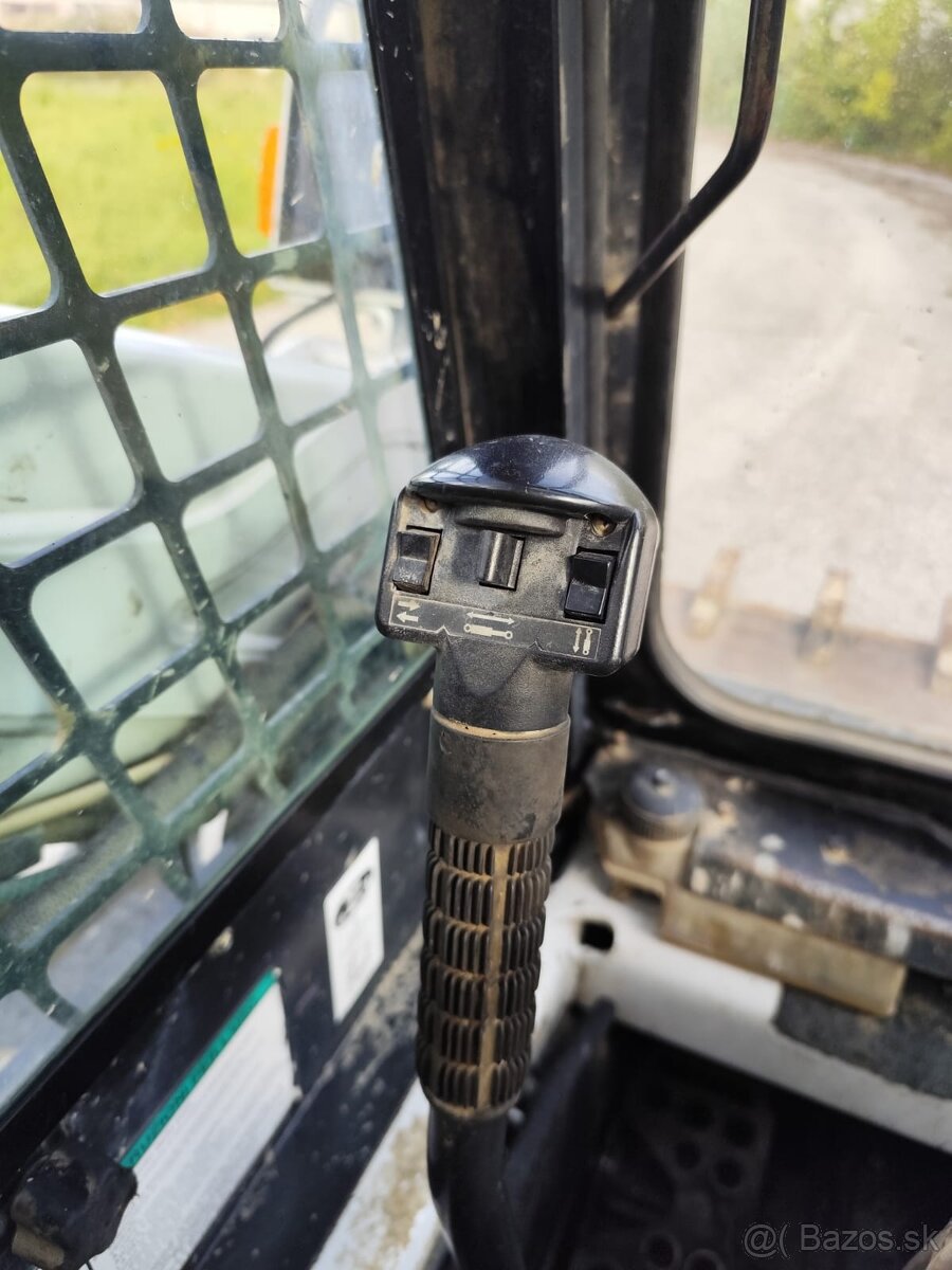 Nakladač Bobcat S185 + ŠPZ. - 15