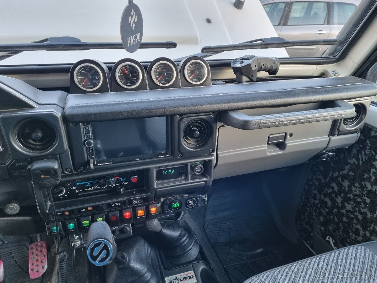 Toyota land cruiser lj73 - 15