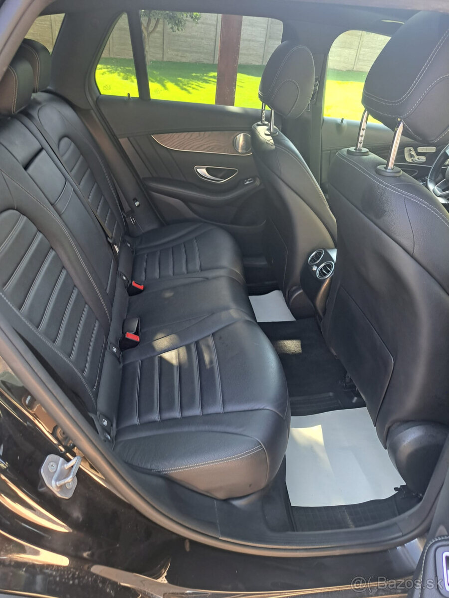 Mercedes GLC 250d 4MATIC A/T - 15