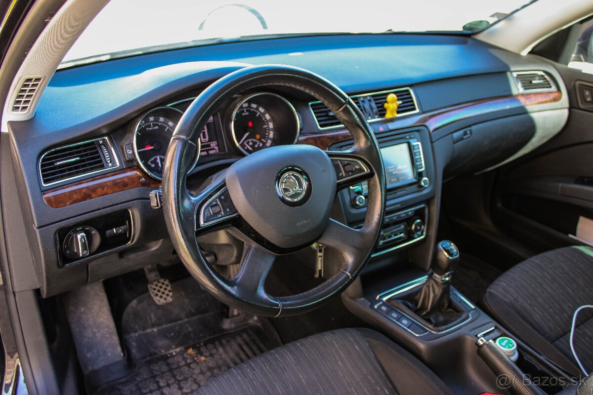 Škoda Superb Combi 2.0 TDI CR 140k Comfort - 15