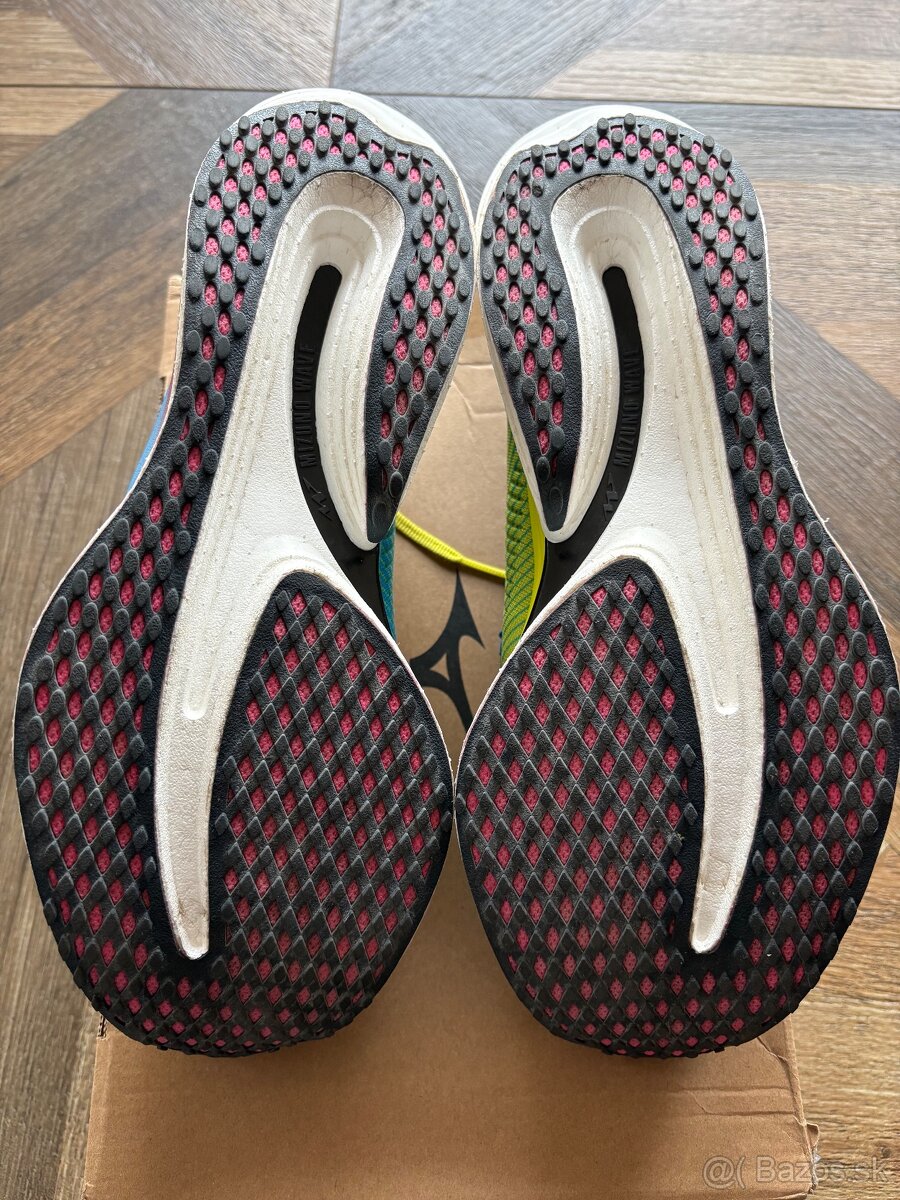 Pánske bežecké topánky Mizuno Wave Rebellion Pro - 15